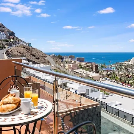 Building Apartment *